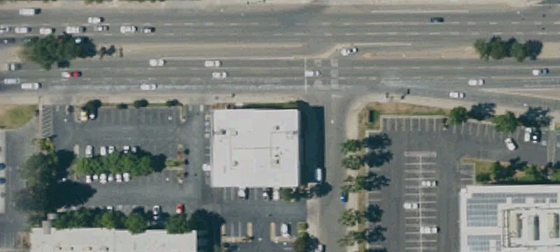 Shopping Center Endcap Space