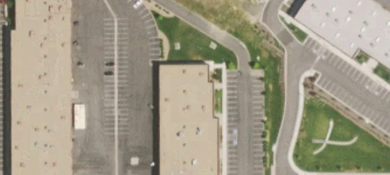 Flex Space Warehouse with 16-Foot Clear Height