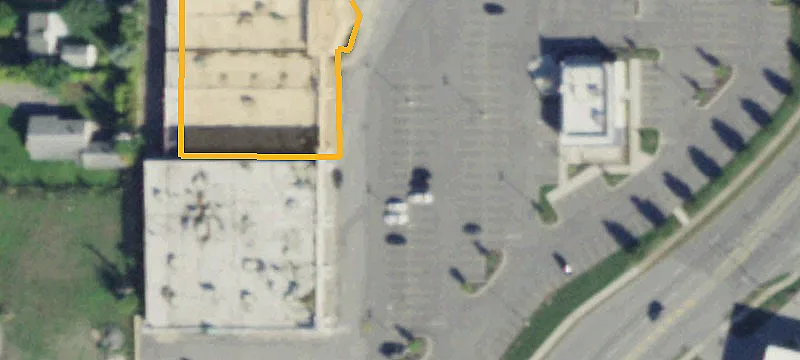 Retail Plaza Endcap Space