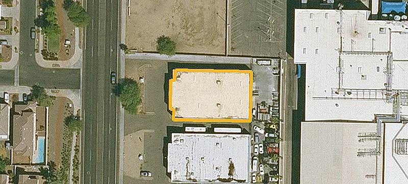 Warehouse with Grade-Level Drive-Ins