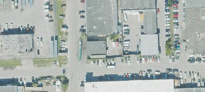 Freestanding Mechanic Shop with Secure Yard