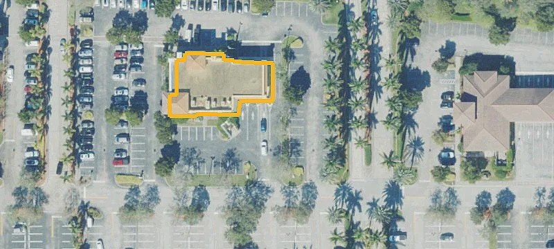 Specialty-Grocer Anchored Shopping Center