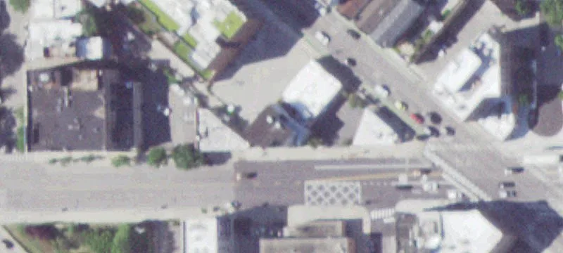 Retail Space with Significant Avenue Frontage