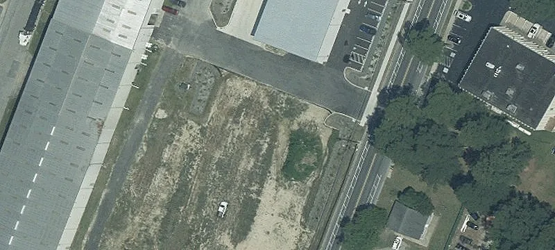 Warehouse with 16' Roll-Up Doors
