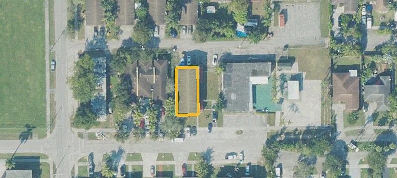 6-Unit Apartment Building