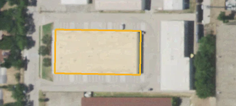 Flex Space Suite with Grade-Level Loading