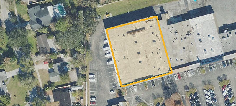 Shopping Center Space with Endcap Potential