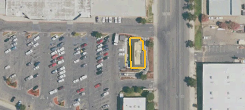 Grocery-Anchored Shopping Center Inline Shops
