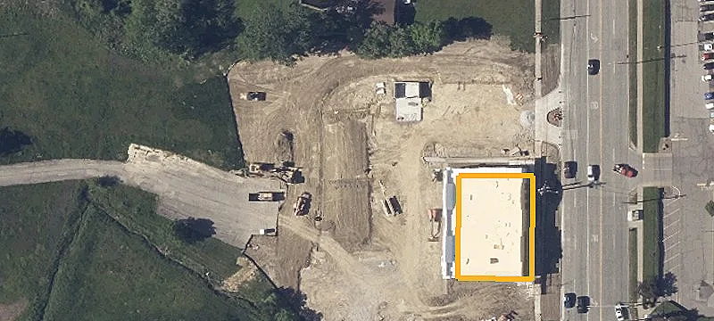 Prime Retail Land at Signalized Intersection