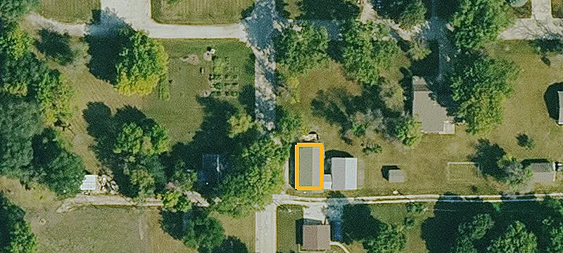 Warehouse with Overhead Door Access