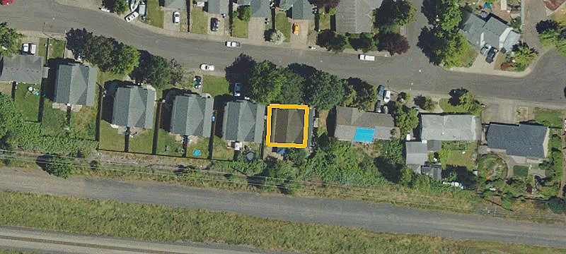 Duplex with Newer Roof