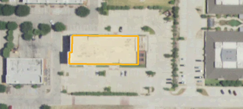Office Building with Efficient Floor Plan