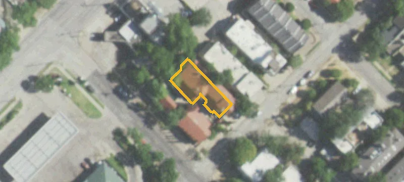 Live-Work Estate with Detached Office Casita
