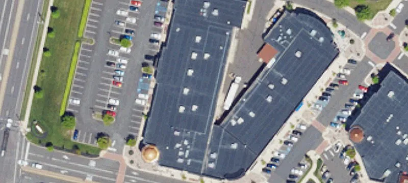 Lifestyle Shopping Center with Endcap Opportunities