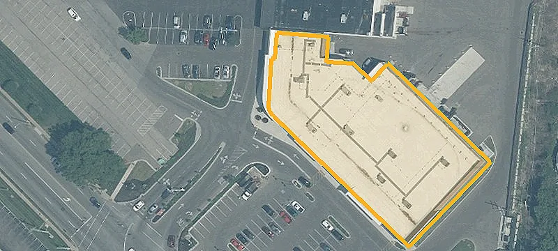 Shopping Center with High Street Visibility