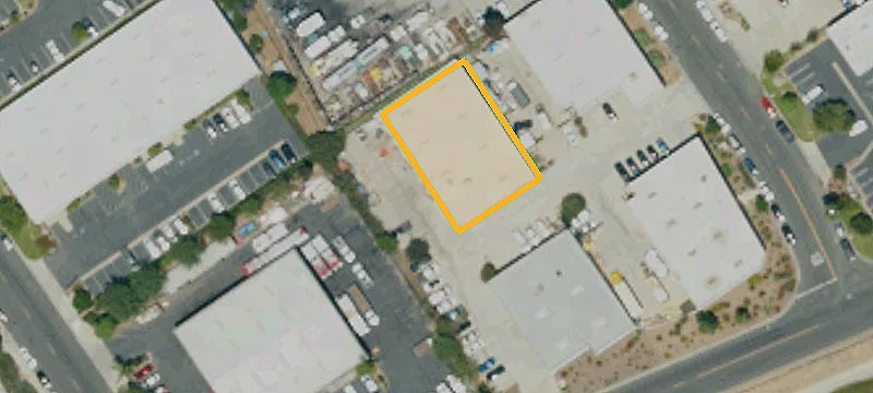 Freestanding Warehouse with 12' Grade Doors