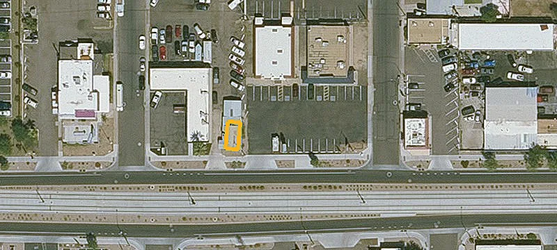 Bar and Retail Building for Lease