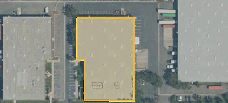 Flex Space with Dock High and Ground Doors