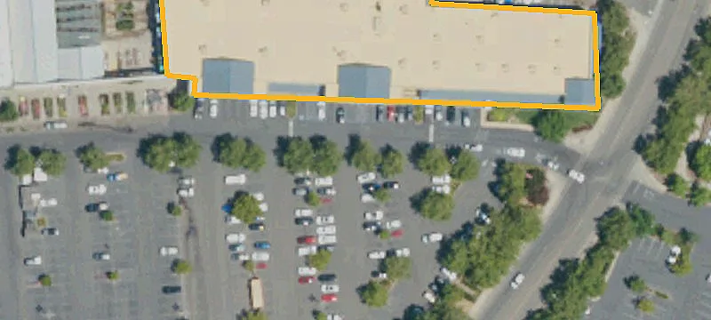 Retail Space in Shopping Center