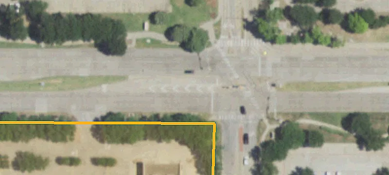 Tom Thumb-Anchored Shopping Center