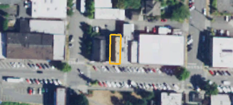 Brick NNN Investment Building