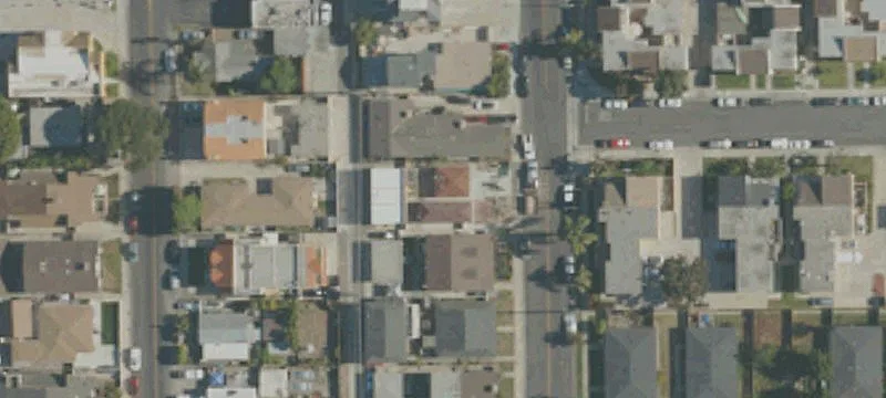 Duplex with Up to 10 Parking Spaces