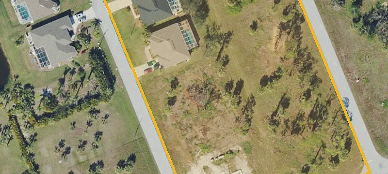 70 TEE VIEW RD, ROTONDA WEST, FL 33947