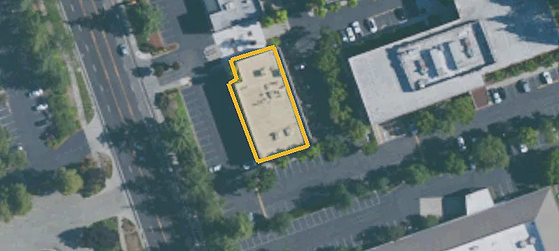 Retail Space with Flexible Layout