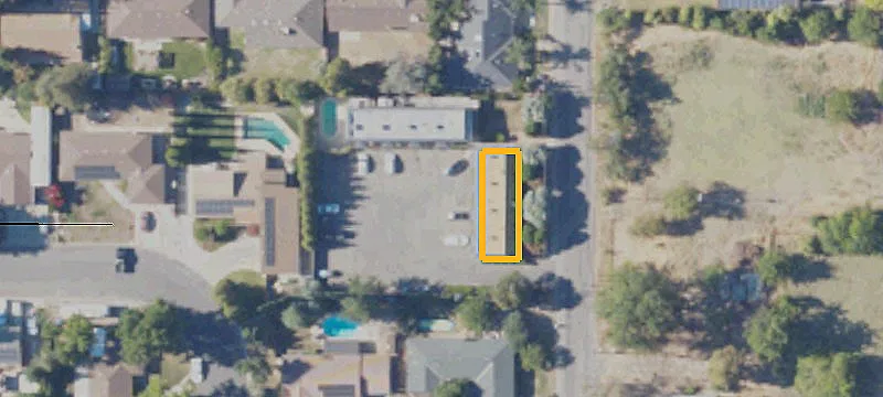 Townhouse-Style 8-Unit Apartment Building