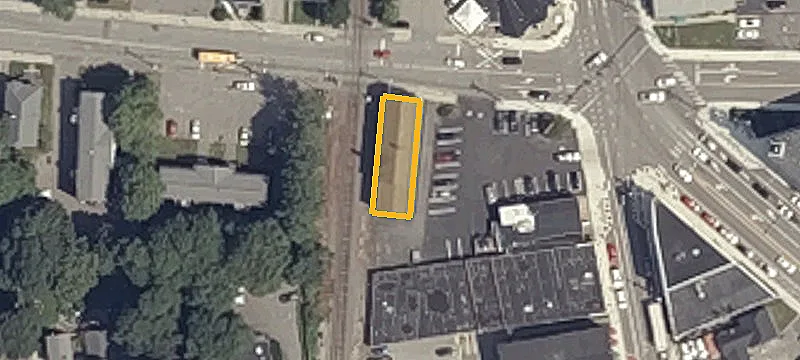 Storefront Property with B2B Zoning