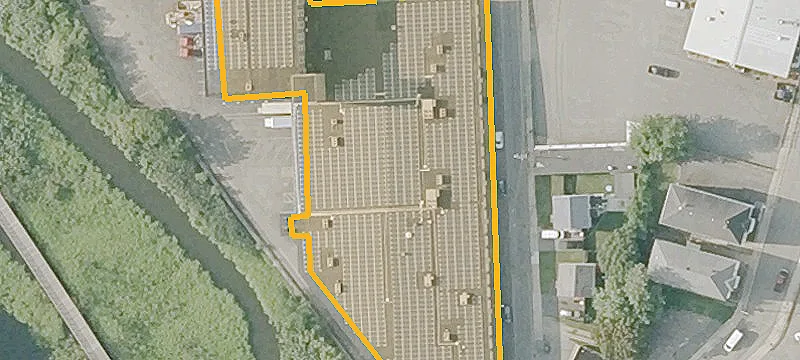 Industrial Building with Freight Elevator