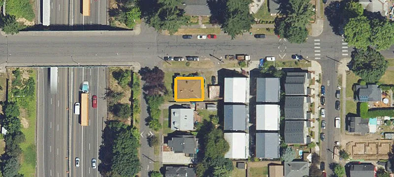 Managed Duplex with Basement Bonus Rooms