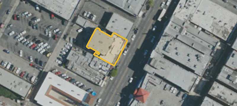 Street-Facing Retail Kiosk Spaces