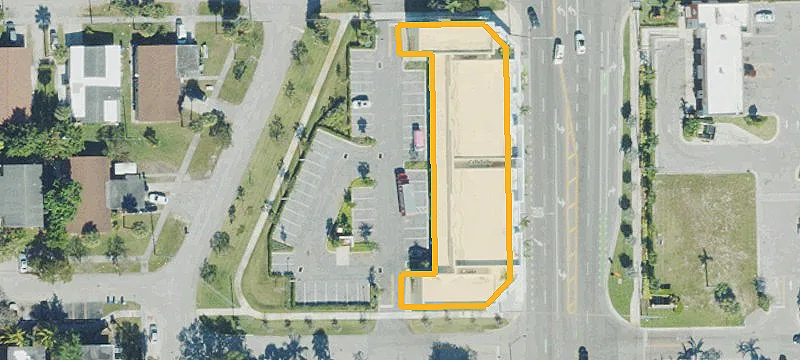 Retail Space at Signalized Intersection