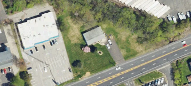 Live-Work Space on Highway Commercial Site