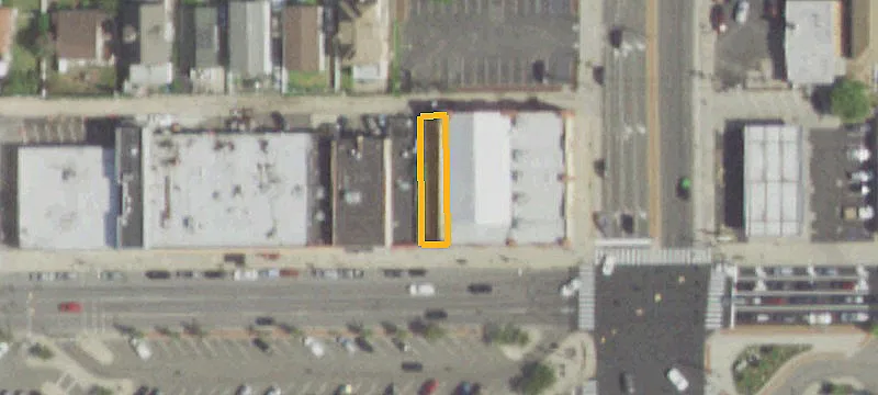 Retail Space at Signalized Intersection