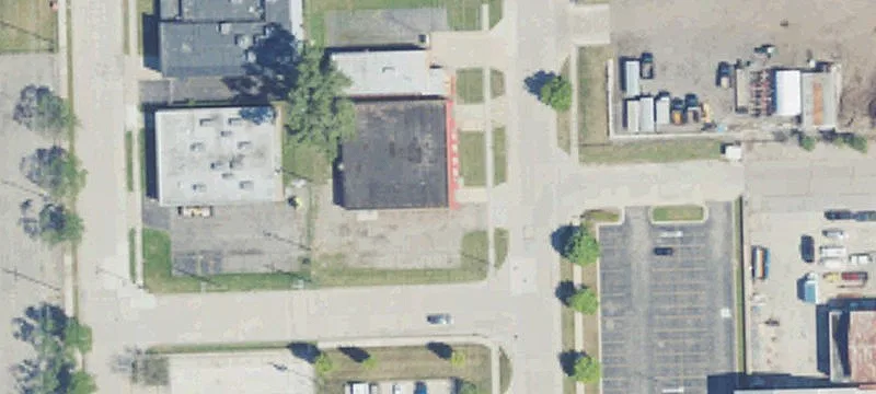 Freestanding Industrial Warehouse with Overhead Doors