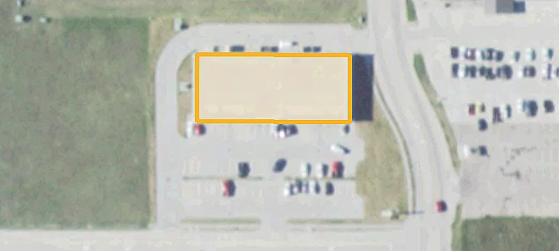 Endcap Retail Space in Shopping Center