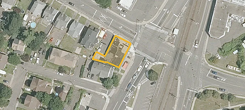 Operating Nightclub Building