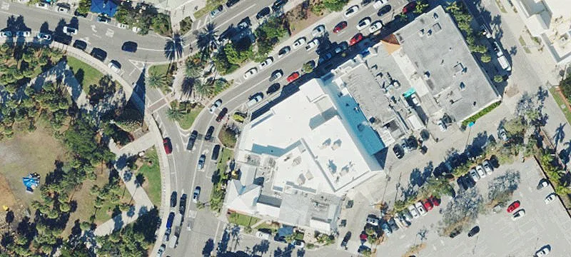 Turn-Key Retail Space with High Visibility