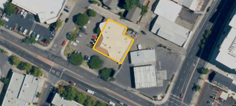 Second-Generation Medical Suites with Private Parking