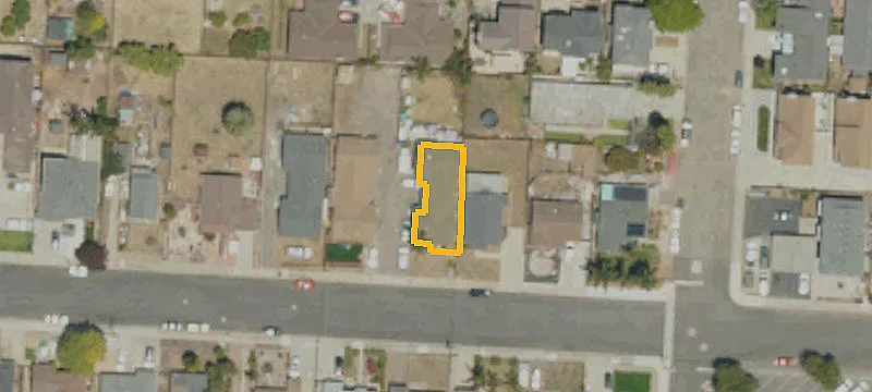 Specialty Property with Shared Driveway Garage
