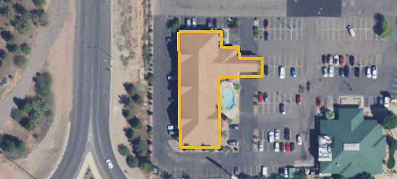 Retail Space Near Zion Outlet