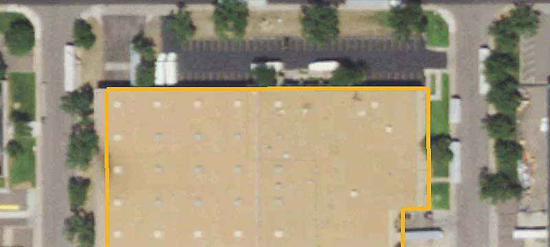 Warehouse with Divisible Loading Space