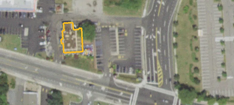 Shopping Center Anchored by National Tenants