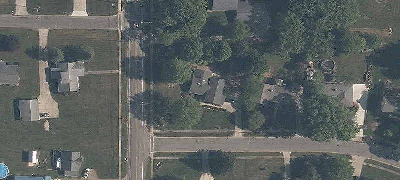 Triplex with Basement and Additional Lots