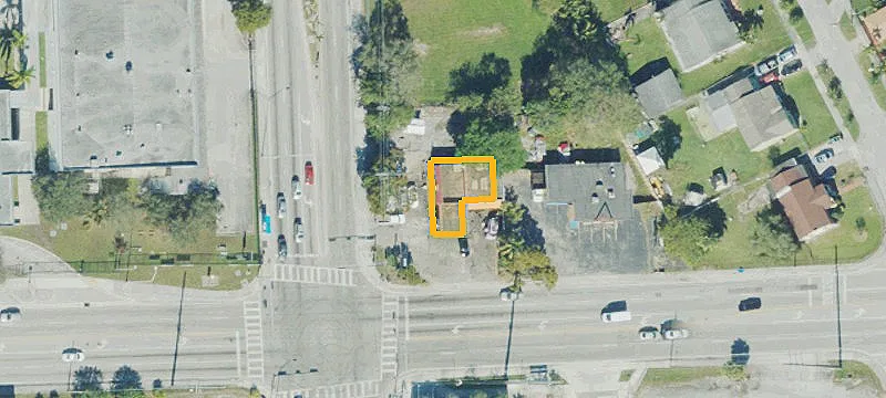 Freestanding Convenience Store Building
