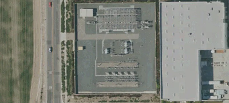Free-Standing Flex Space with Fenced Yard