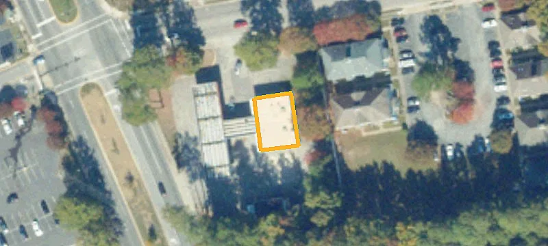 Retail Space at Signalized Intersection