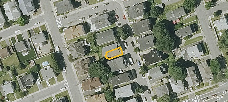 Duplex with Private Backyard